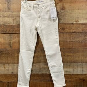 New With Tags Athleta White Skinny Jeans Size 2 Petite